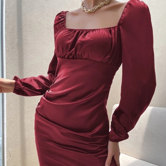 Square neck long sleeve ruched bodycon satin silky dress burgundy maroon red - Picture 3 of 12
